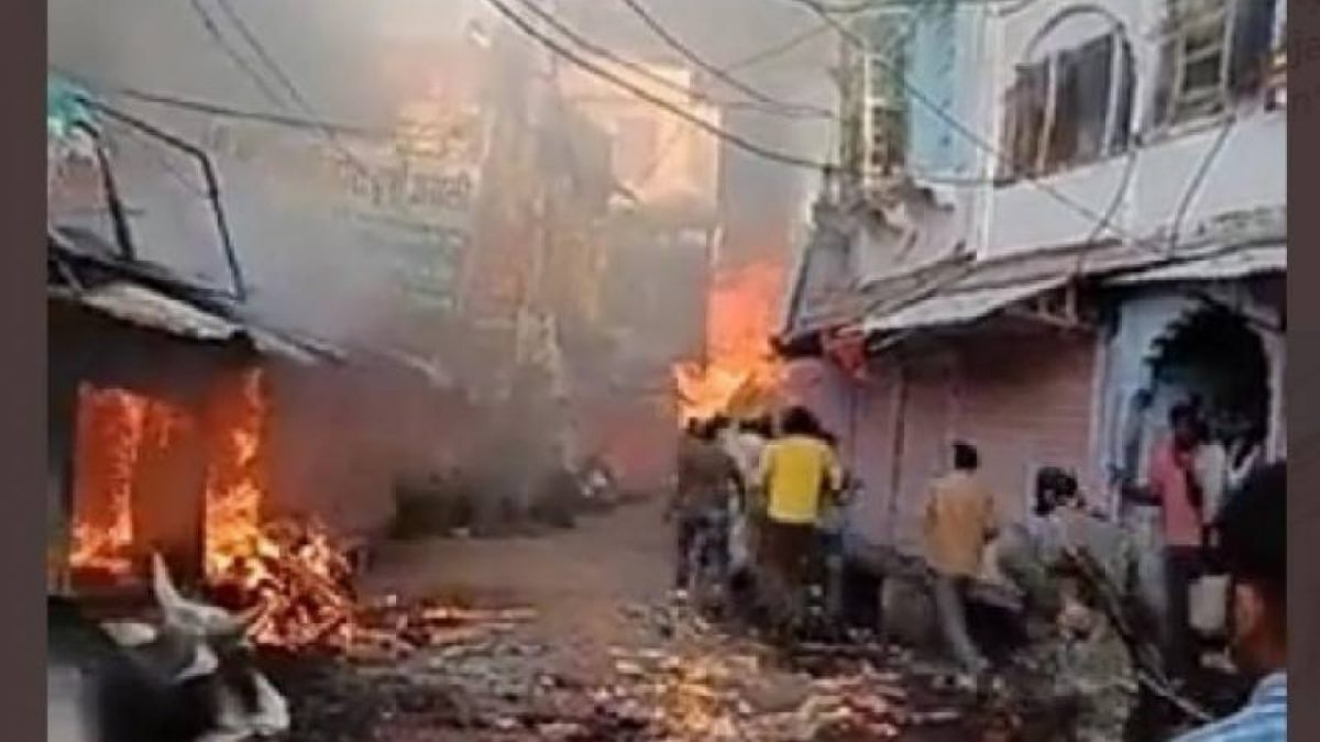 Hindu activists set Muslims’ houses, shops ablaze in Rajasthan