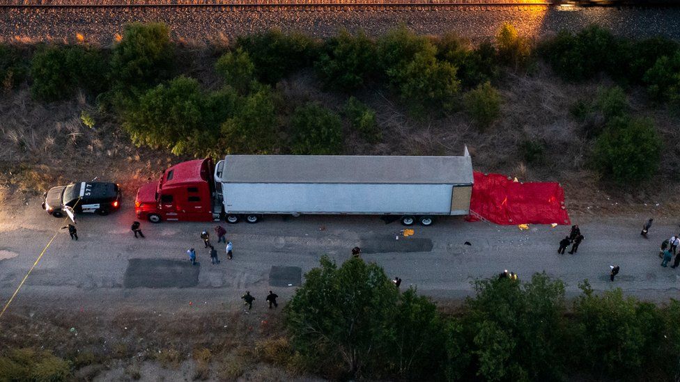 At least 46 people have been found dead in an abandoned lorry on the outskirts of San Antonio, Texas.