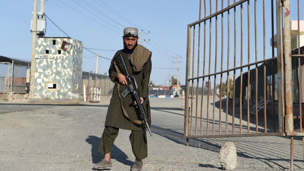 Afghanistan’s Taliban forces have clashed with Iranian border guards on the frontier between the two countries.