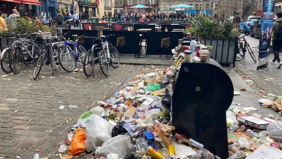 Talks to end a wave of bin strikes affecting two thirds of Scotland’s council areas have yet to reach an agreement.