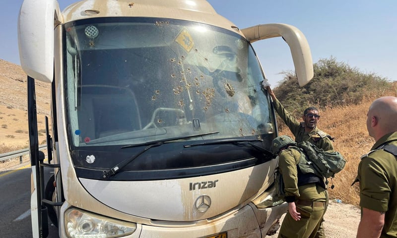 Five Israeli soldiers, driver injured as Palestinians attack bus