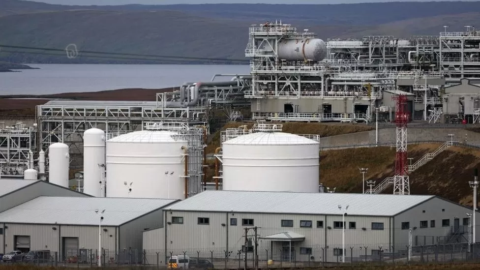 The UK has opened a new licensing round for companies to explore for oil and gas in the North Sea.