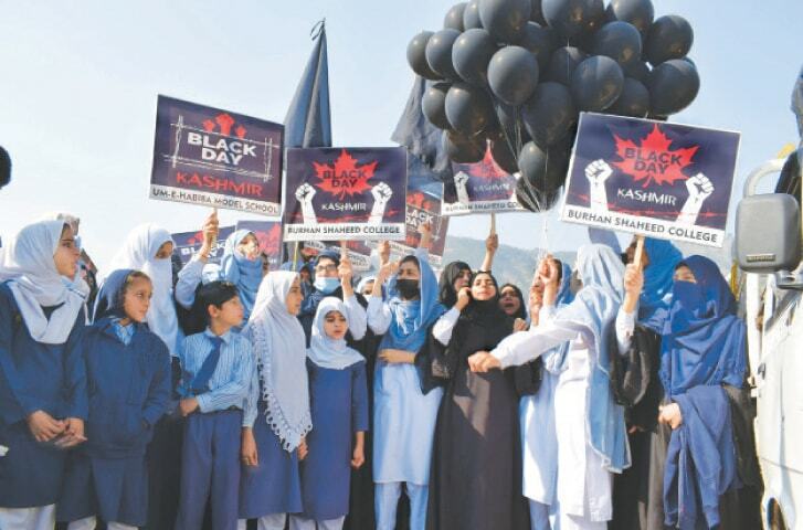 Pakistan renews support to Kashmiris on ‘Black Day’
