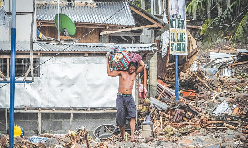45 killed as tropical storm lashes Philippines