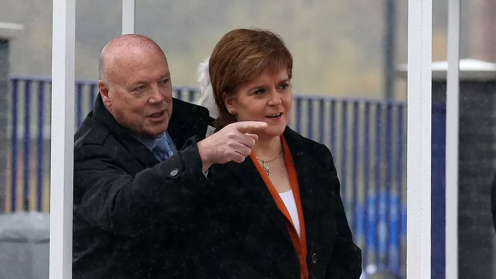 Nicola Sturgeon is to give evidence to MSPs investigating the delays and huge cost overruns in the construction of two new CalMac ferries.