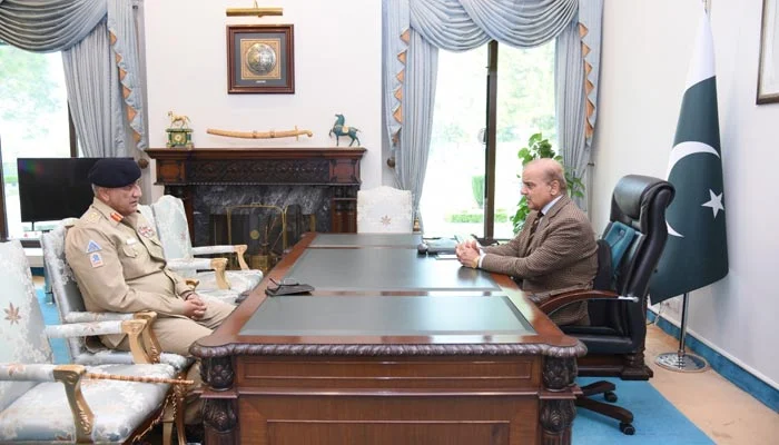 In farewell meeting, PM Shehbaz thanks COAS Bajwa for tackling Pakistan’s ‘crises’