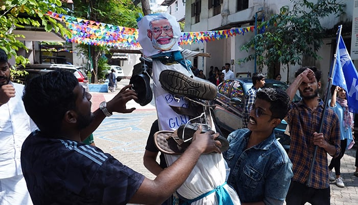 India detains students for screening Modi documentary