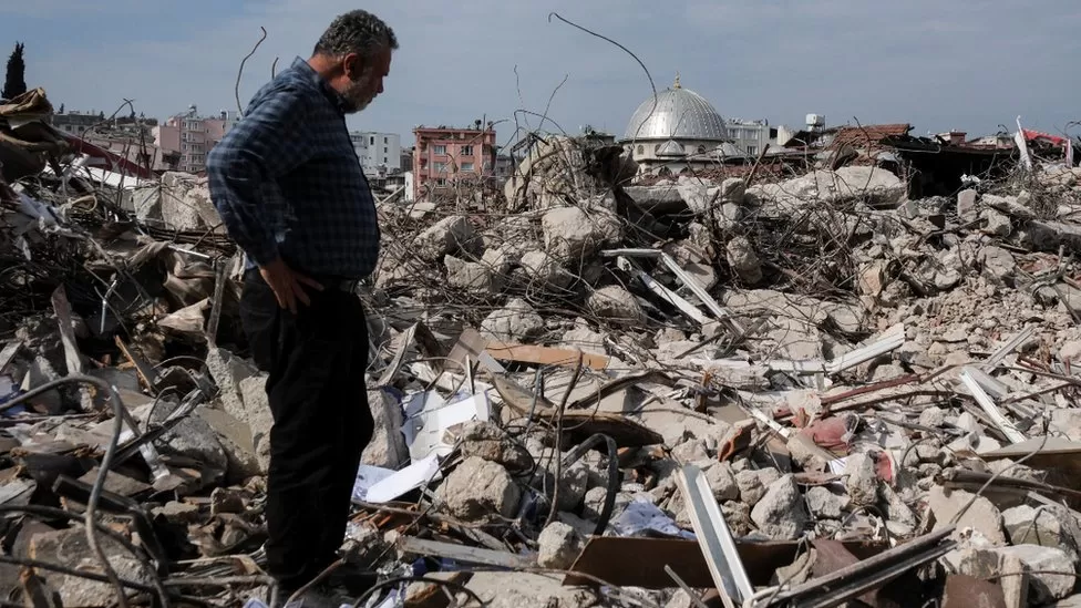 More than 600 people are now being investigated in Turkey over buildings that collapsed in the deadly earthquake on 6 February, the government has said.