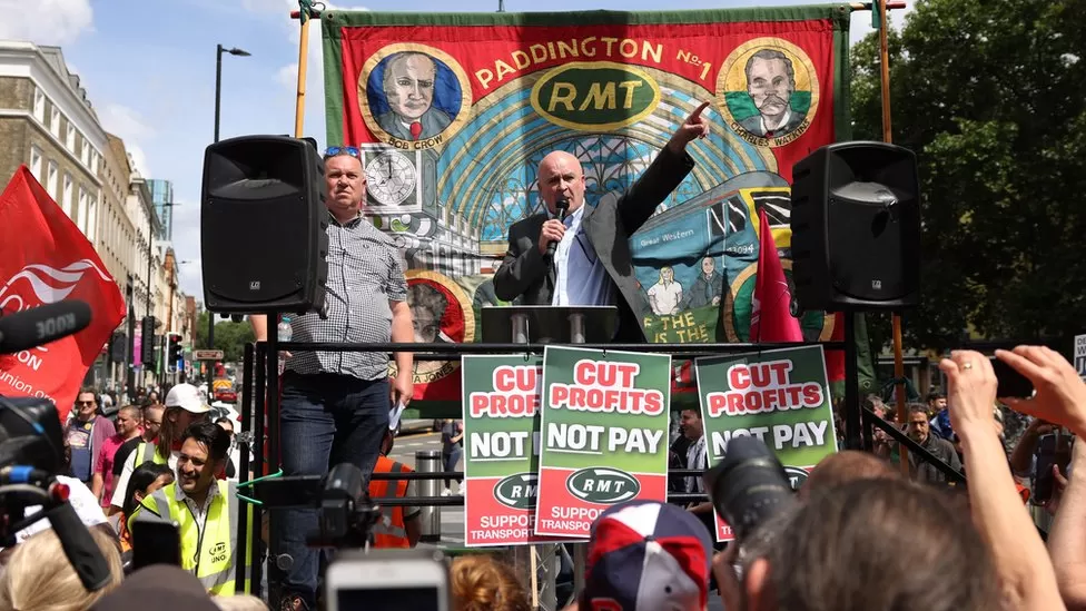 The RMT union has called off planned strike action at Network Rail on 16 March, after receiving a new pay offer.