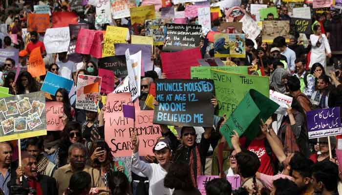LAHORE: The Lahore High Court (LHC) directed on Tuesday the Aurat March organisers and Deputy Commissioner (DC) Rafia Haider to finalise a location for the march by 2pm.