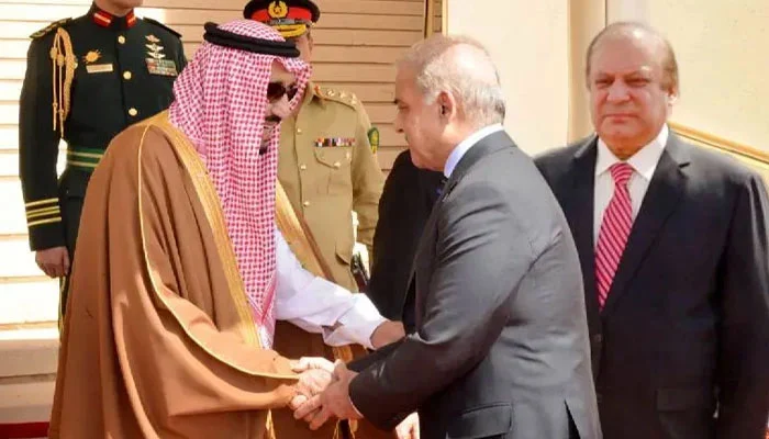Saudi Arabia ‘invites’ Nawaz Sharif, PM Shehbaz for Umrah