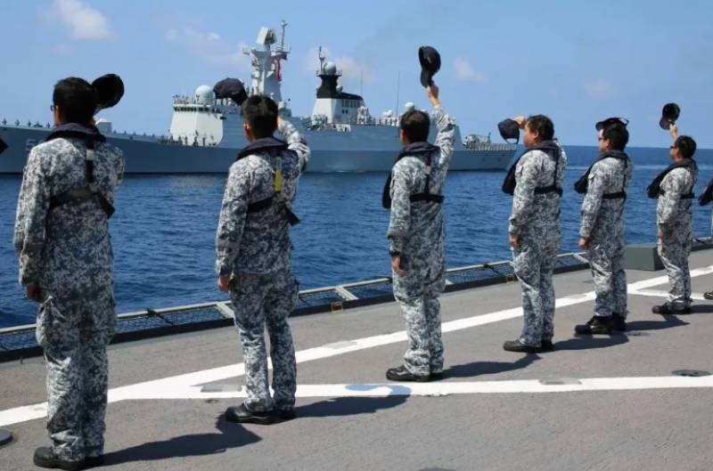 China, Singapore to hold joint naval drills