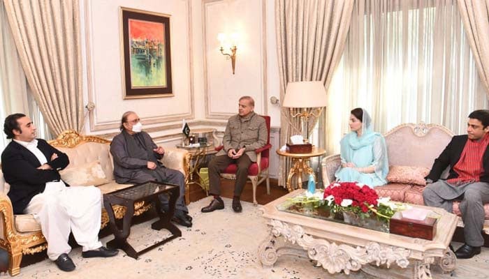 PML-N, PPP ‘lock horns over administrative matters in Punjab’