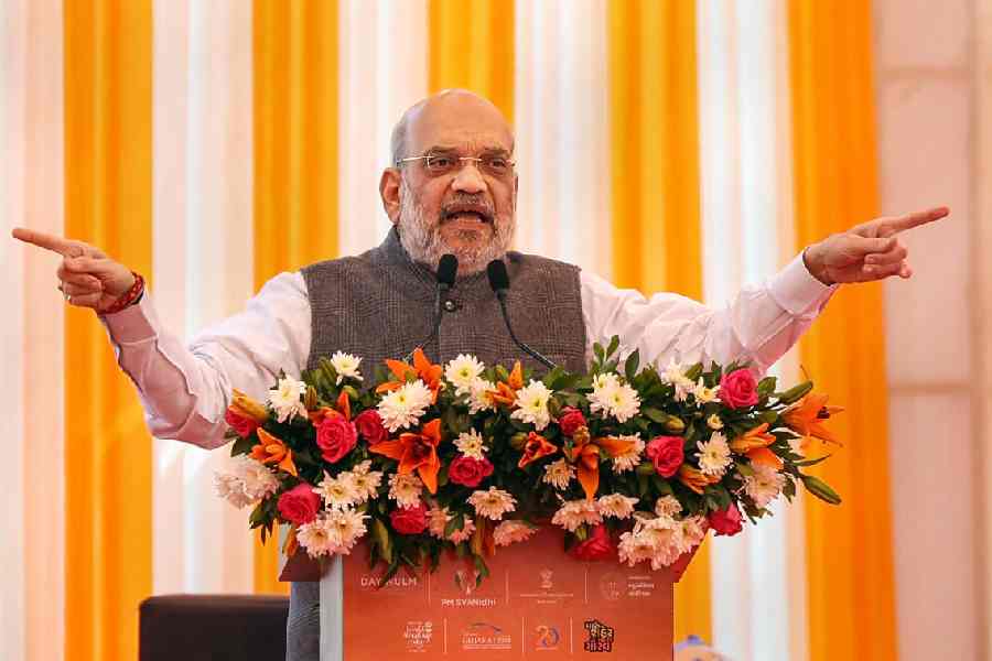 India bans J&K Muslim League faction