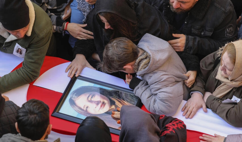 Turkey starts first major trial into earthquake deaths