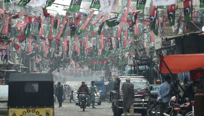 PPP in poll position to form govenment in Sindh; MQM clean sweeps Karachi