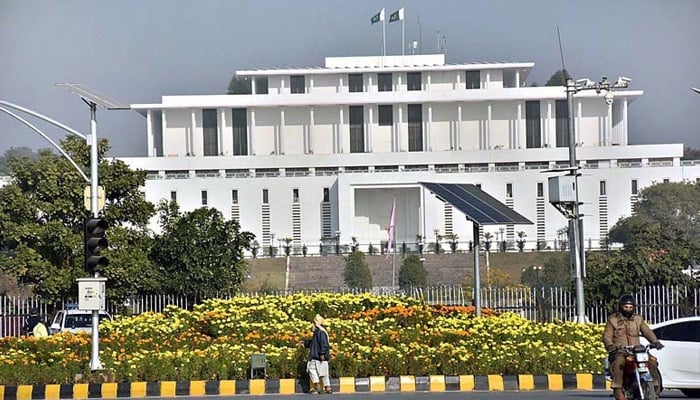 Assemblies to be formed on 29th; presidential polls mandatory 30 days after elections: ECP