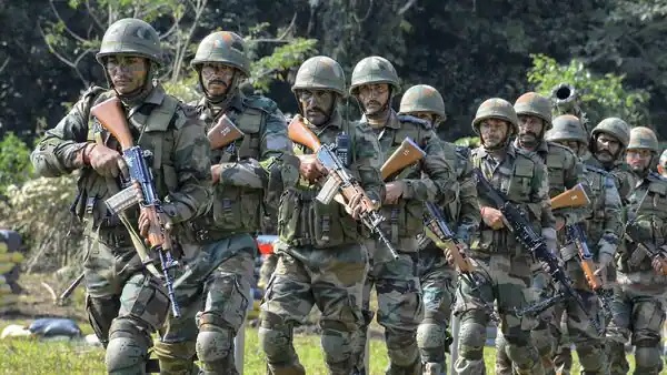 Indian troops begin Maldives pullout after quit order