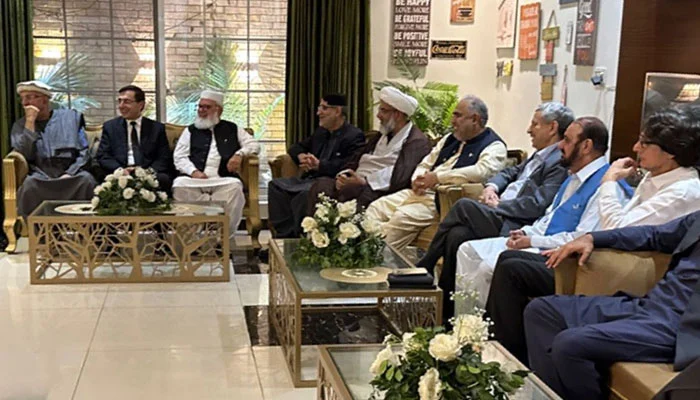 PTI, JI, other Opposition parties unite for struggle to restore democracy