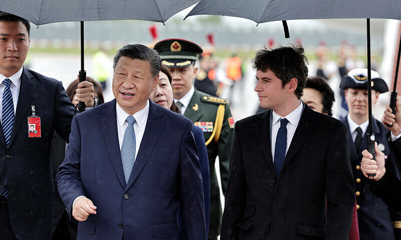 Xi lauds ties with France as Macron prepares to talk trade