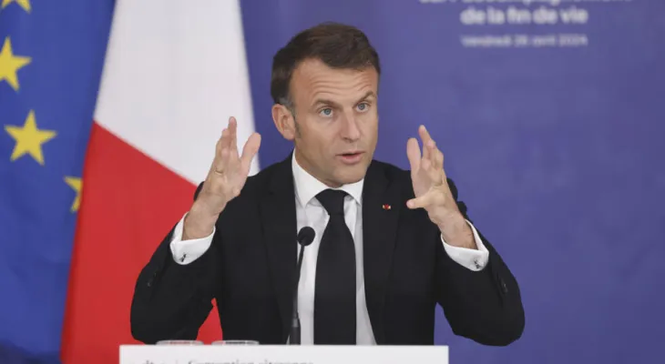 Macron ready to ‘open debate’ on nuclear European defence