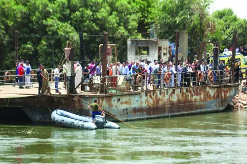 10 killed in Egypt as minibus plunges off ferry into Nile