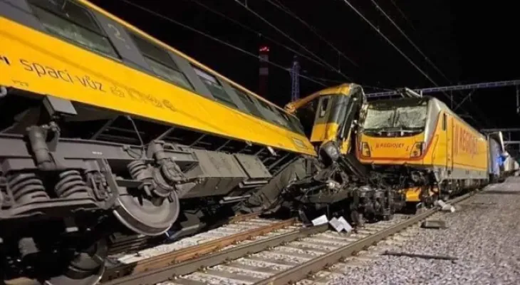 Four dead, dozens injured in Czech train crash