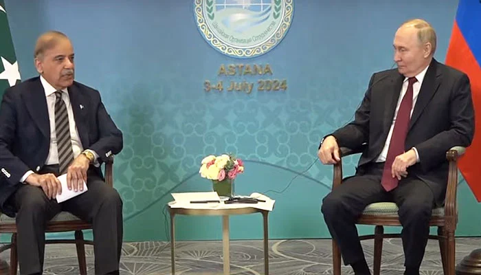 In meeting with Putin, PM Shehbaz says Pak-Russia relations stand ‘on own strength’