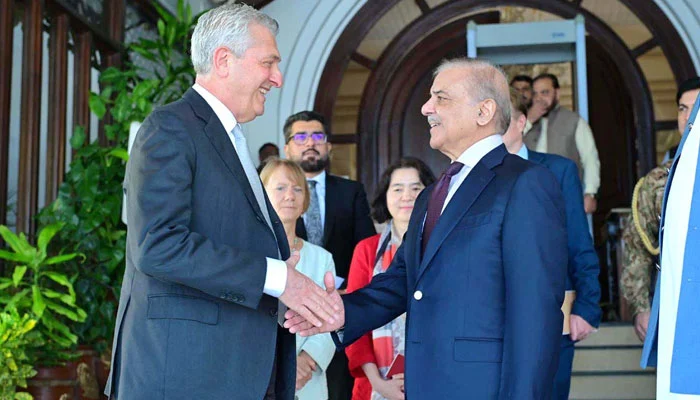 PM seeks int’l community’s recognition of Pakistan’s Afghan refugee burden